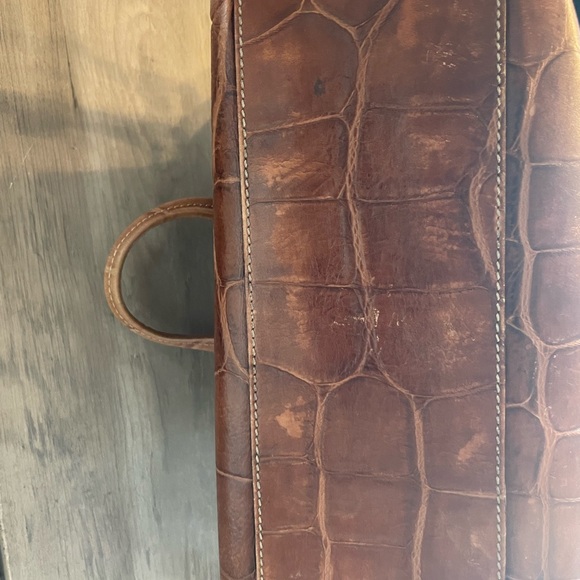 Dooney & Bourke designer purse - Picture 3 of 7